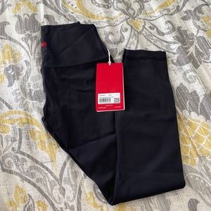 Lululemon Membership Align HR Pants 25” sz 4 BLK